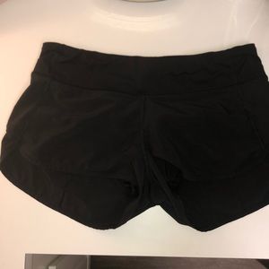 Black lulu shorts